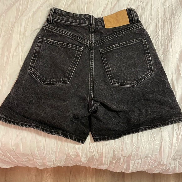 Zara Black Jean shorts - Picture 3 of 4